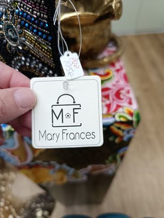 Bolso limitado, Mary francés, Accesories