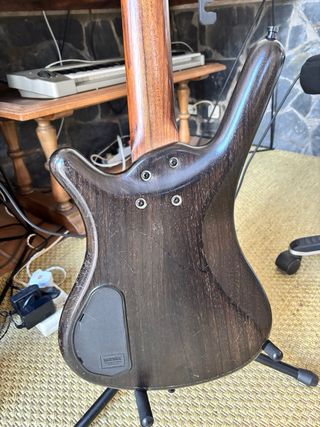 Bajo Eléctrico Warwick Corvette Black Dragon