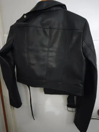 Chaqueta de cuero negra SIN USO