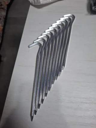 Piquetas para tienda de campaña