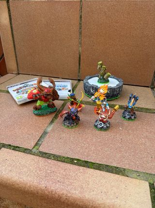 Pack Skylanders PS3: 2 Juegos + Portal + 8 Figuras