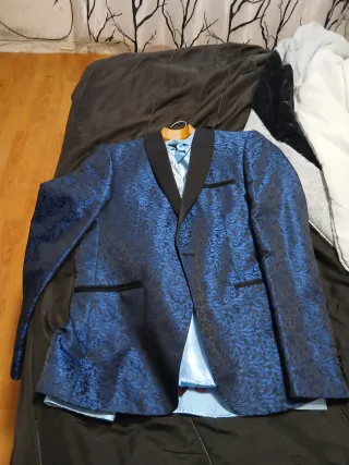 Traje de fiesta hombre azul y negro