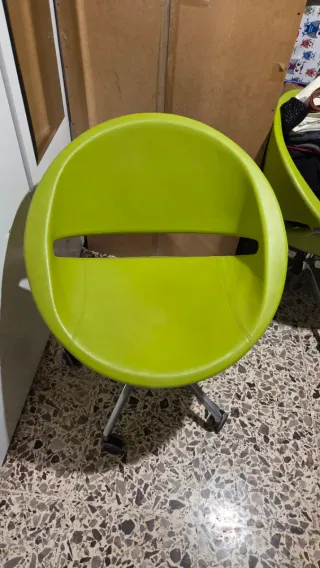 Sedia tonda verde (prezzo per unità)