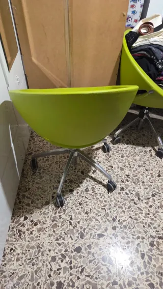 Sedia tonda verde (prezzo per unità)