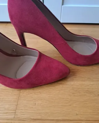 Salones rojos tacón talla 38