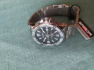 Reloj Samoa Analógico Negro y Plateado