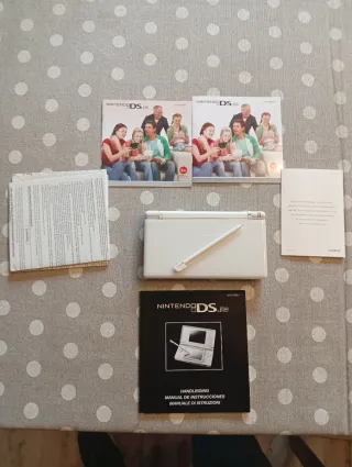 Nintendo DS Lite Blanca + Manuales+ Caja. LEER