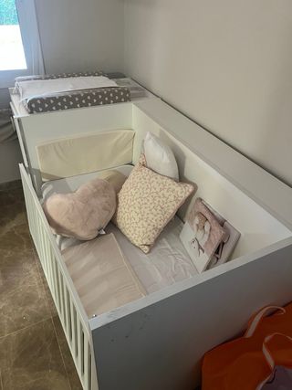 Cuna infantil blanca con barrera 188 largo