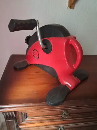 Bicicleta estática Fitness compacta