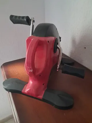 Bicicleta estática Fitness compacta