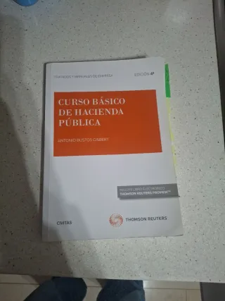 Curso basico de hacienda publica