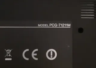 Portátil Sony Vaio PCG-71211M solo para piezas