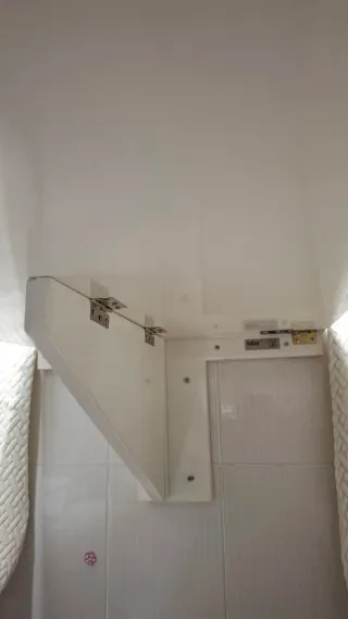 Mesa Plegable Pared Blanca