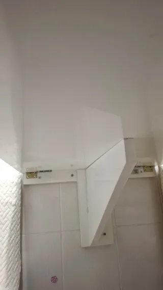 Mesa Plegable Pared Blanca