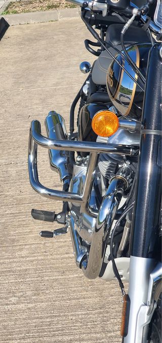 Royal Enfiled 650 Classic.