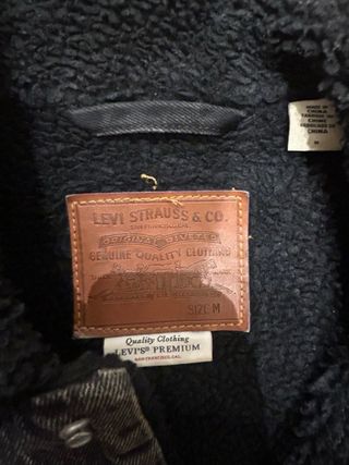 Chaqueta Levis Negra Sherpa