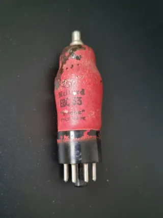 Válvula Radio Antigua EBC33