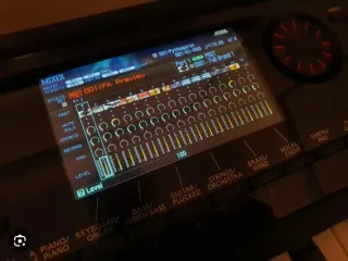Roland FA07 76 Teclas Sintetizador
