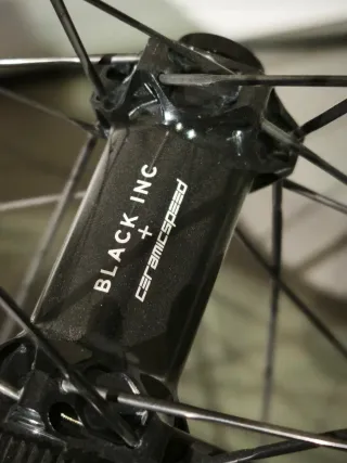 Ruedas de Bicicleta Black Inc. Carbono