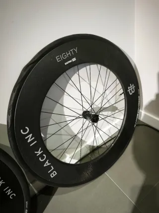 Ruedas de Bicicleta Black Inc. Carbono