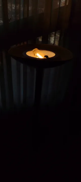 Lámparade luz regulable de pie de metal