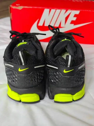 Zapatillas Nike Vomero 5 (Nuevas)