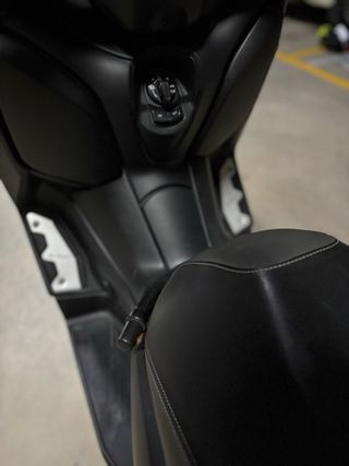 Yamaha Xmax 300 Negra