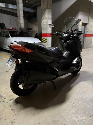 Yamaha Xmax 300 Negra