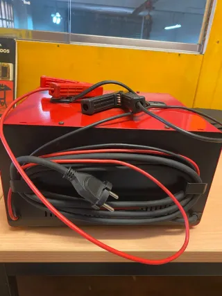 Cargador Batería Coche FERVE TETRA F-2920RF