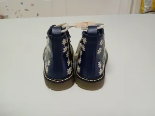 Botas Zara Niña Talla 22 Flores bordadas