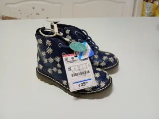Botas Zara Niña Talla 22 Flores bordadas