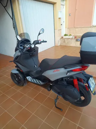 Piaggio MP3 300 HPE sport 3 Ruedas