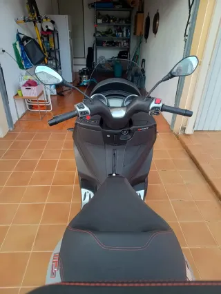 Piaggio MP3 300 HPE sport 3 Ruedas
