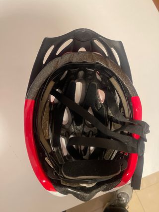Casco de bici GES rojo y negro