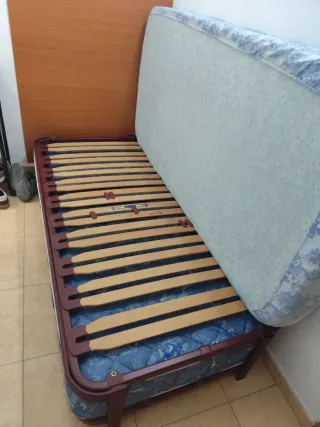 Base de cama y colchón