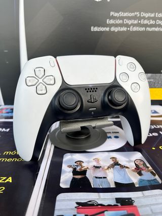 PlayStation 5 Digital Edition Bianca