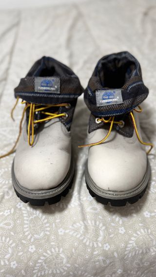 Botas Timberland Blancas con Cuello Estampado