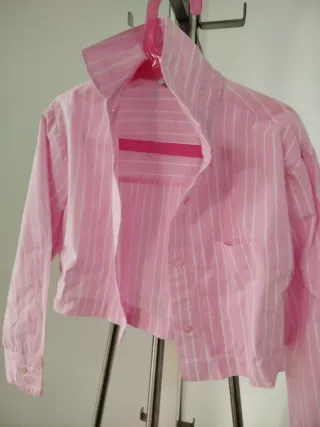 Camisa rosa às riscas