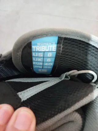 Tabla de Snowboard Rossignol y botas mujer Burton