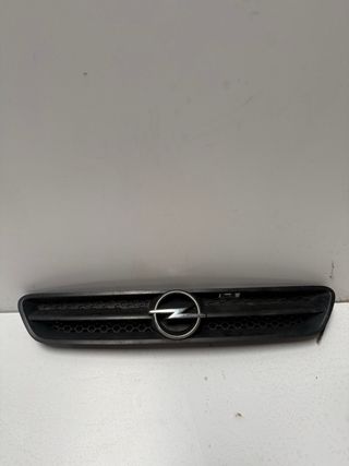 Paragolpes Opel Astra Bertone + Parrilla