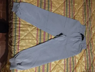 Pantaloni grigi taglia S Zara