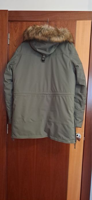 Parka de montaña y nieve impermeable