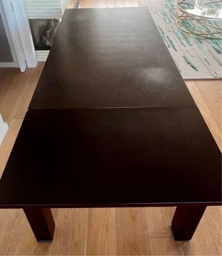 Mesa comedor y 4 sillas precio negociable (urge)