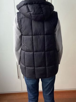Chaleco acolchado Zara niña Talla 11 12 con capuch