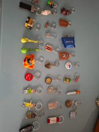 Lote de llaveros variados