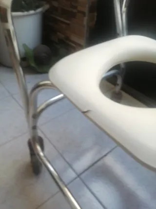 Silla WC y ducha con ruedas