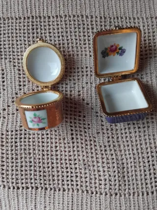 Scatoline in porcellana decorate