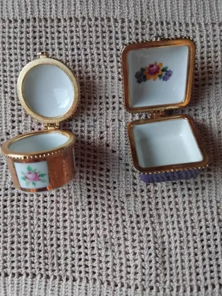 Scatoline in porcellana decorate