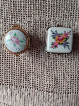 Scatoline in porcellana decorate