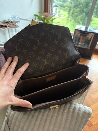 Borsa Louis Vuitton vendita solo di persona